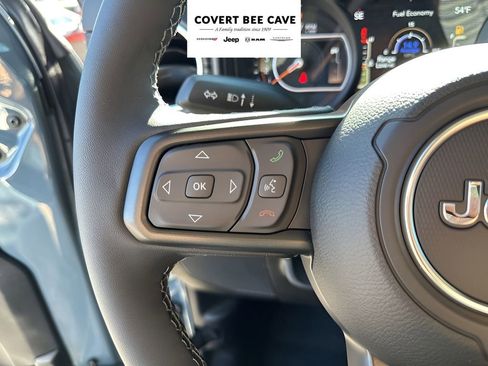 New 2026 Jeep Gladiator Sport image 31