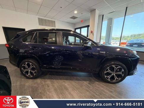 Used 2024 Toyota RAV4 XSE w/ Weather Package AWD/4WD image 4