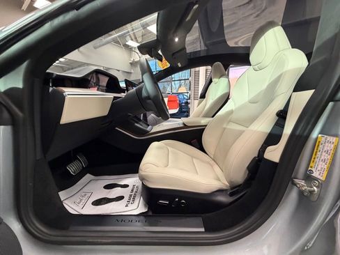 Used 2024 Tesla Model S image 54