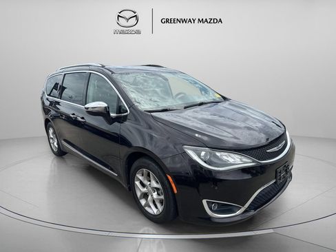 Used 2019 Chrysler Pacifica Limited FWD image 1