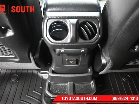 Used 2024 Jeep Wrangler High Altitude AWD/4WD image 25