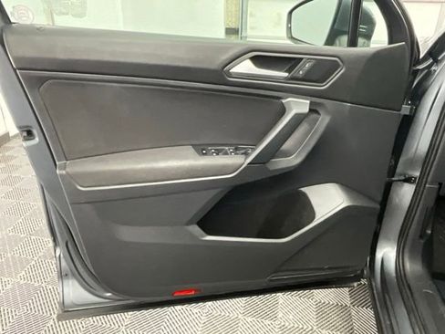 Used 2019 Volkswagen Tiguan S image 15