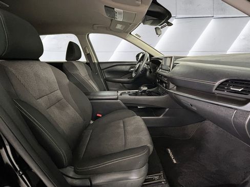 Used 2024 Nissan Rogue SV image 13