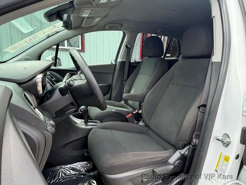 Used 2020 Chevrolet Trax LS w/ Tint and Cruise Package FWD image 13