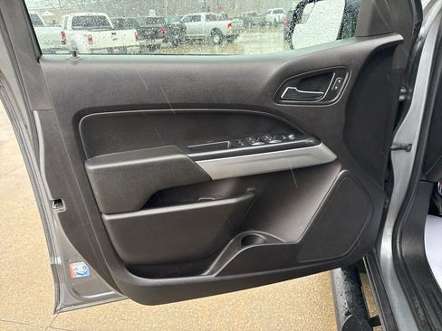 Used 2019 Chevrolet Colorado LT w/ LT Convenience Package image 21