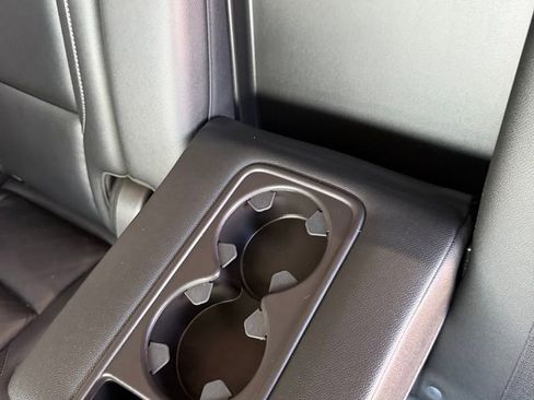 Used 2019 Chevrolet Tahoe LT w/ Luxury Package image 11