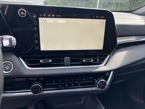 Used 2025 Chevrolet Equinox LT FWD image 19
