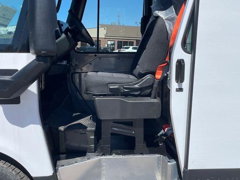 New 2025 Chevrolet Brightdrop 600 image 28