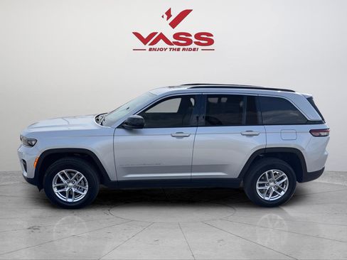 New 2026 Jeep Grand Cherokee Laredo X AWD/4WD image 2