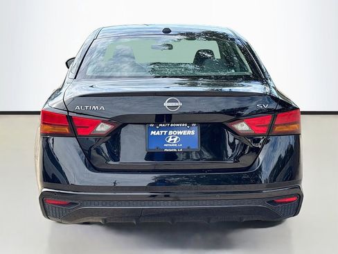 Used 2024 Nissan Altima 2.5 SV image 6