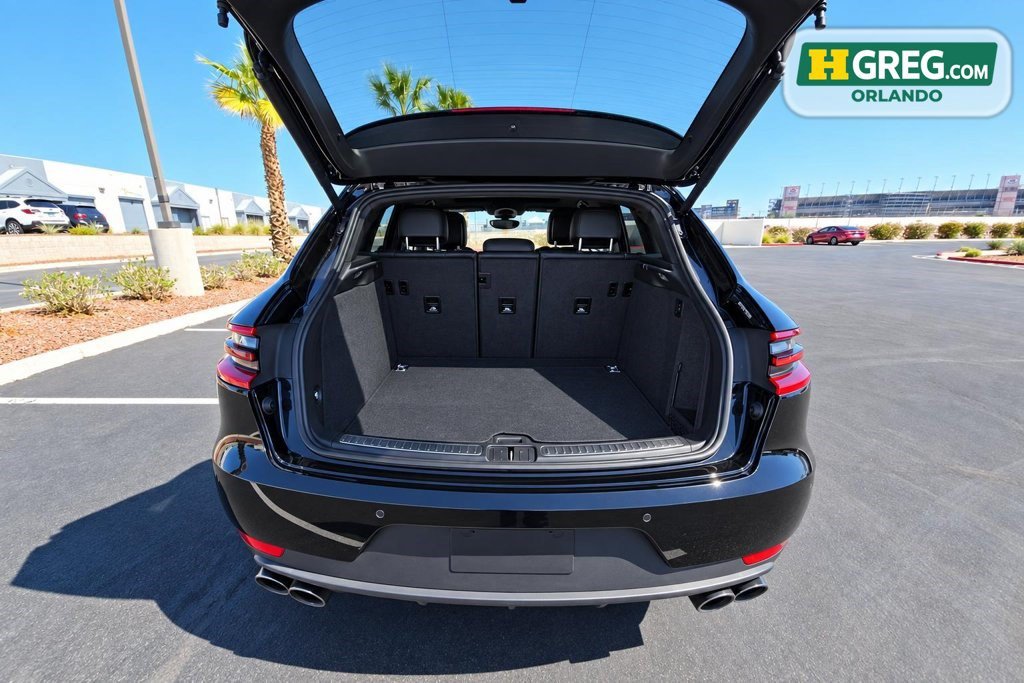 Used 2018 Porsche Macan AWD/4WD image 16