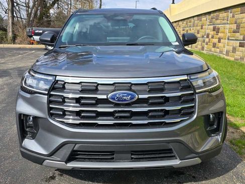 New 2026 Ford Explorer Active image 4