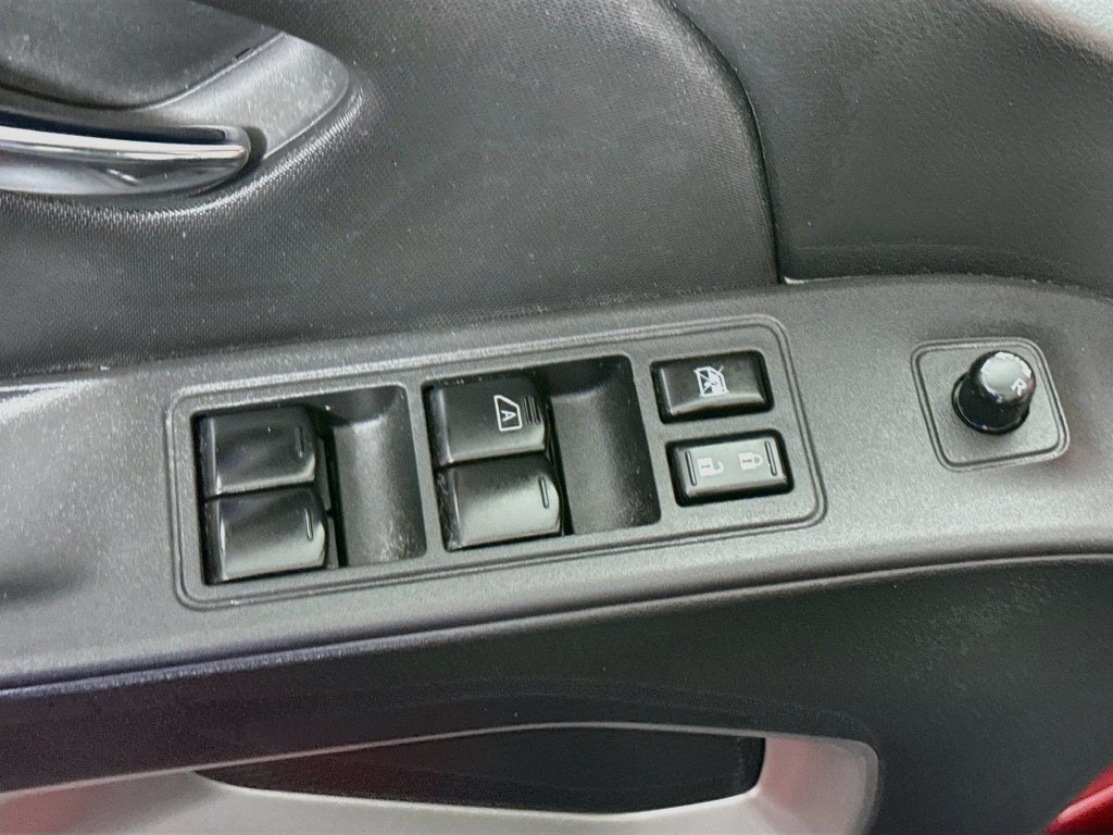 Used 2023 Nissan Frontier SV w/ SV Convenience Package AWD/4WD image 23