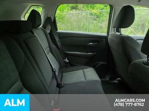 Used 2025 Nissan Rogue SV FWD image 18