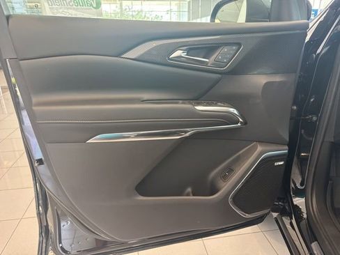 New 2025 Chevrolet Traverse High Country w/ LPO, Floor Liner Package image 29