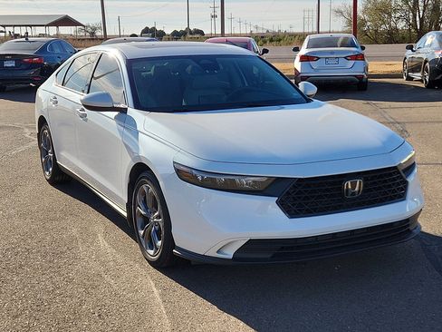 Used 2023 Honda Accord EX image 6