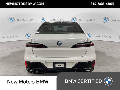 Used 2023 BMW 760i xDrive image 4