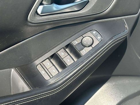 Used 2024 Nissan Rogue SV image 16