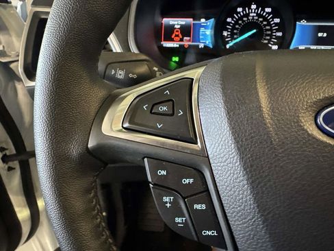 Used 2024 Ford Edge SEL w/ Convenience Package image 16