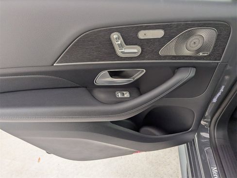 New 2026 Mercedes-Benz GLS 450 4MATIC image 14