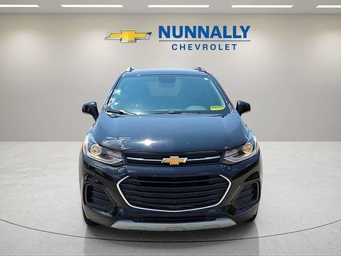 Used 2022 Chevrolet Trax LT w/ LT Convenience Package AWD/4WD image 8