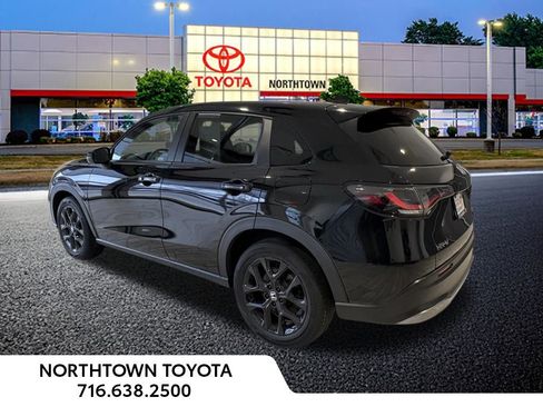 Used 2023 Honda HR-V Sport image 3