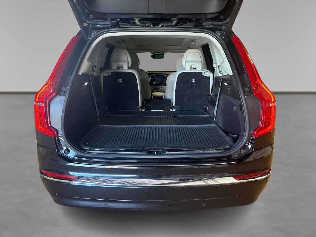 Used 2023 Volvo XC90 B6 Ultimate w/ Protection Package Premier AWD/4WD image 12