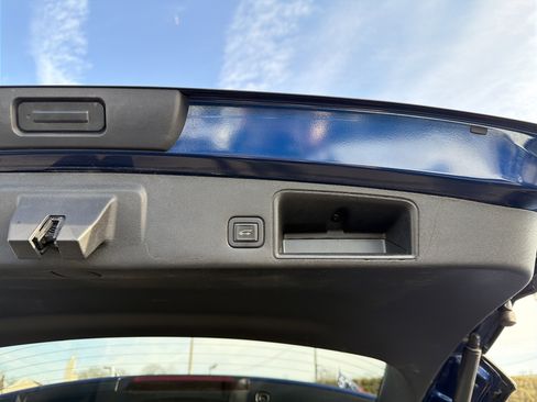 Certified 2022 GMC Terrain SLT image 28