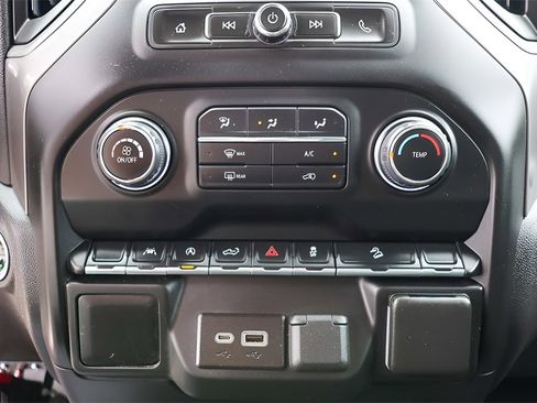 Used 2022 Chevrolet Silverado 1500 Custom Trail Boss image 15