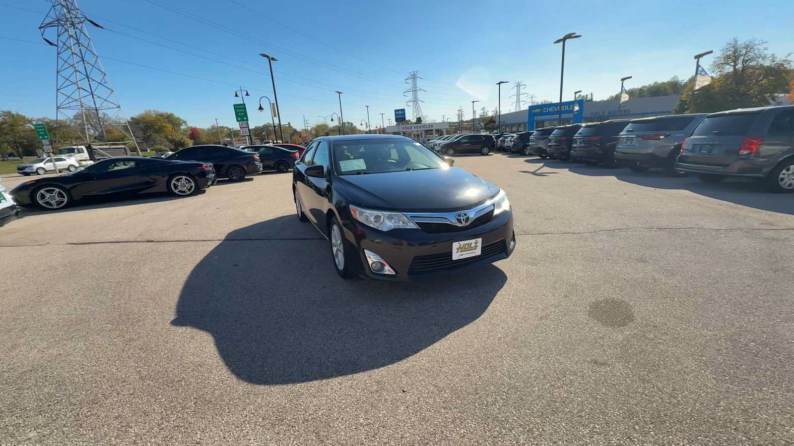 Used 2013 Toyota Camry XLE FWD image 2