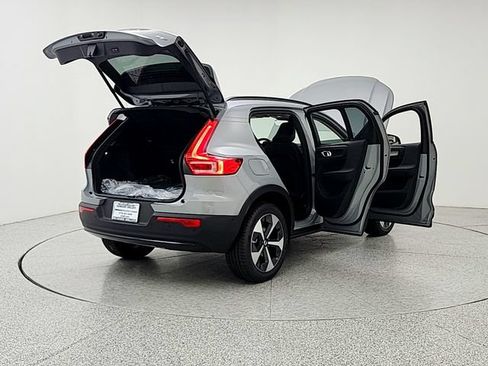New 2026 Volvo XC40 B5 Plus w/ Protection Package Premier AWD/4WD image 11