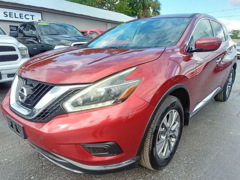 Used 2018 Nissan Murano S AWD/4WD image 2