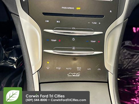 Used 2013 Lincoln MKZ Hybrid image 9