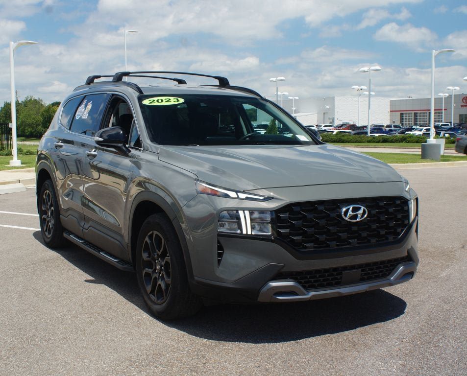 Used 2023 Hyundai Santa Fe XRT FWD image 2