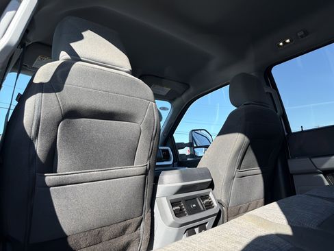 Used 2023 Ford F250 XLT w/ FX4 Off-Road Package image 27