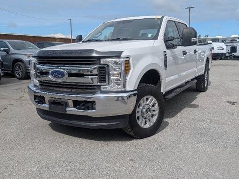 Used 2019 Ford F350 XLT w/ Camper Package AWD/4WD image 2