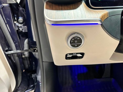 Certified 2023 Mercedes-Benz C 300 4MATIC Sedan image 16