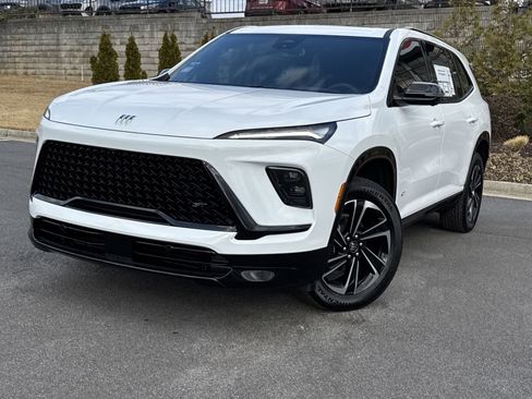 Used 2025 Buick Enclave Sport Touring w/ Power Package image 5