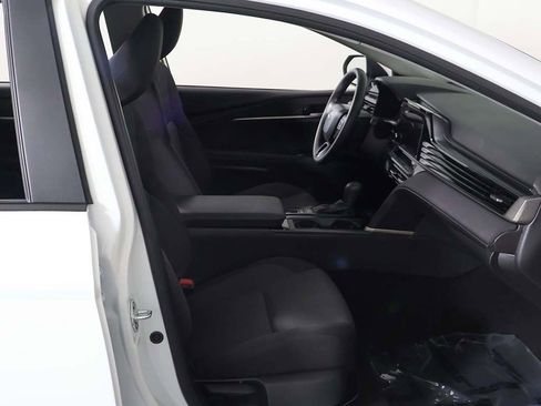 Used 2025 Toyota Camry LE w/ Convenience Package image 23