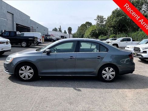 Used 2017 Volkswagen Jetta S image 7