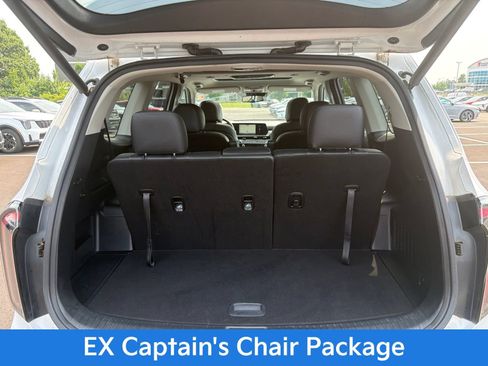 Used 2023 Kia Telluride EX w/ EX Captain's Chair Package FWD image 23