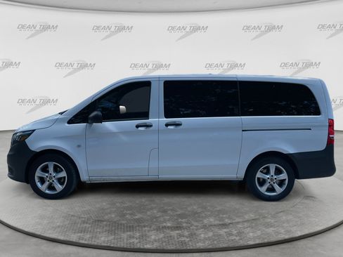 Used 2023 Mercedes-Benz Metris Passenger image 4