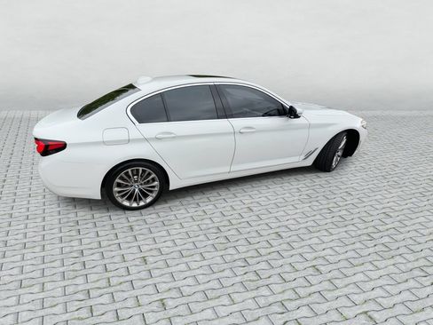 Certified 2023 BMW 530i xDrive w/ Premium Package AWD/4WD image 9