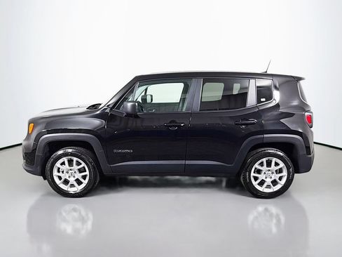 Used 2023 Jeep Renegade Latitude AWD/4WD image 4