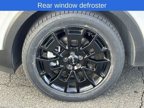 Certified 2022 Kia Telluride SX w/ Nightfall Edition Package image 13