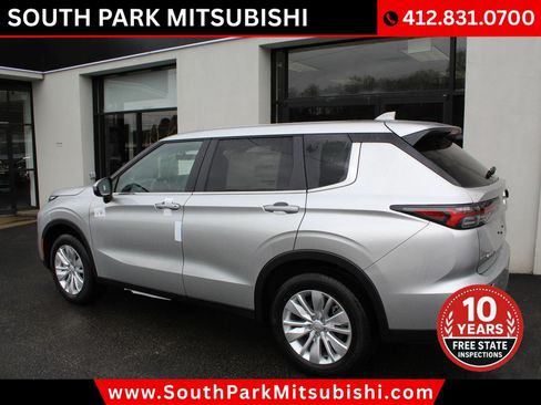 New 2026 Mitsubishi Outlander ES AWD/4WD image 6