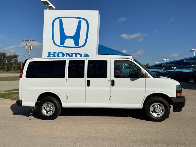 Used 2019 Chevrolet Express 2500 LS w/ Driver Convenience Package RWD image 2