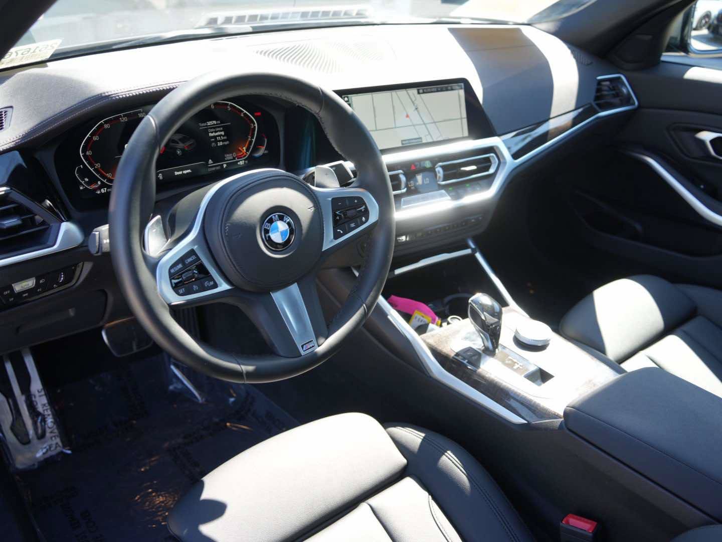 Used 2020 BMW 330i Sedan w/ M Sport Package RWD image 13