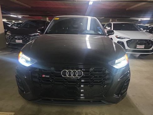 Used 2023 Audi SQ5 Premium Plus w/ Premium Plus Package AWD/4WD image 2