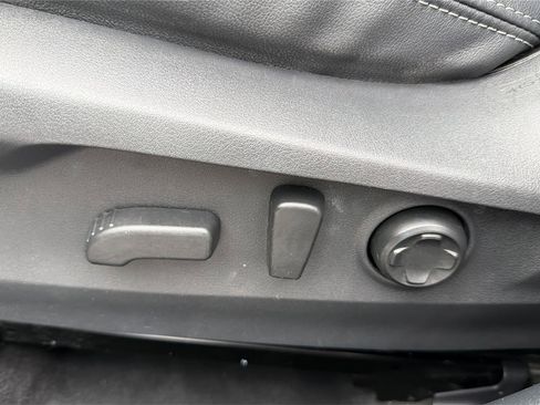 Used 2023 Subaru Outback Limited image 19